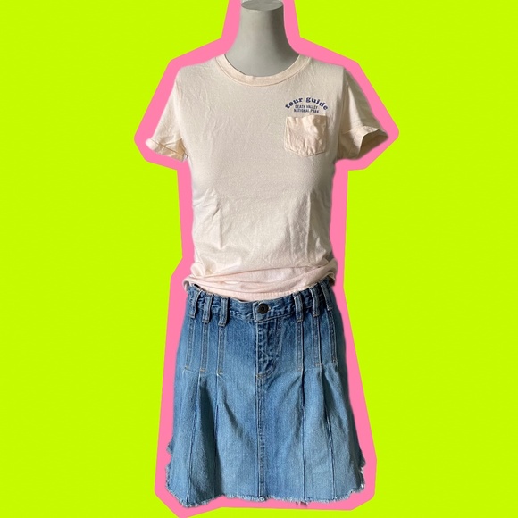 Y2K Volcom Denim Pleated Mini Skirt - Picture 2 of 8